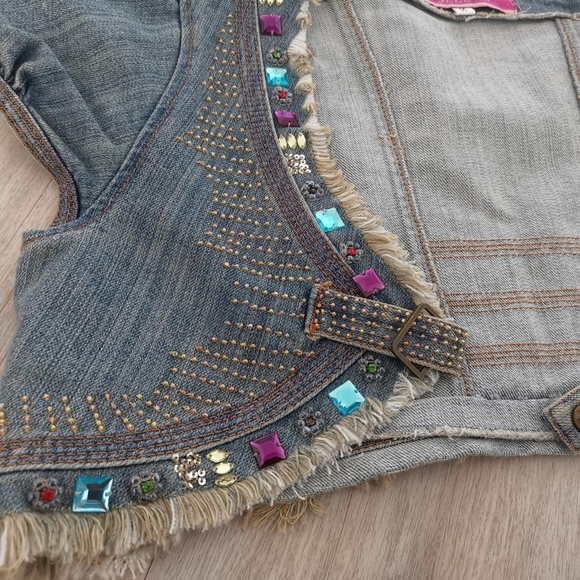 Demin Vest - Picture 3 of 6